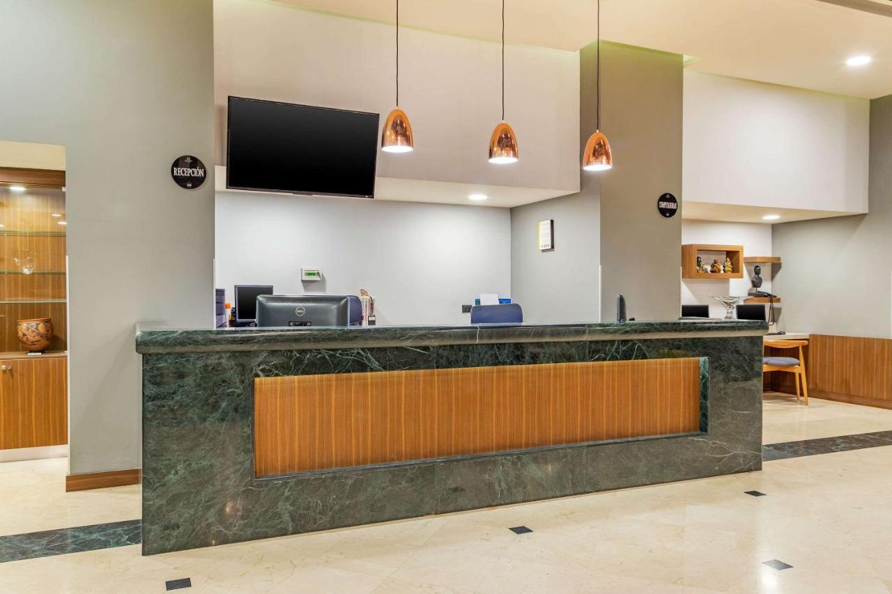 Quality Inn Chihuahua San Francisco Exterior photo