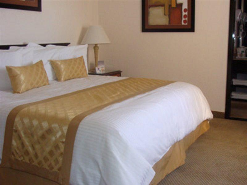 Quality Inn Chihuahua San Francisco Exterior photo