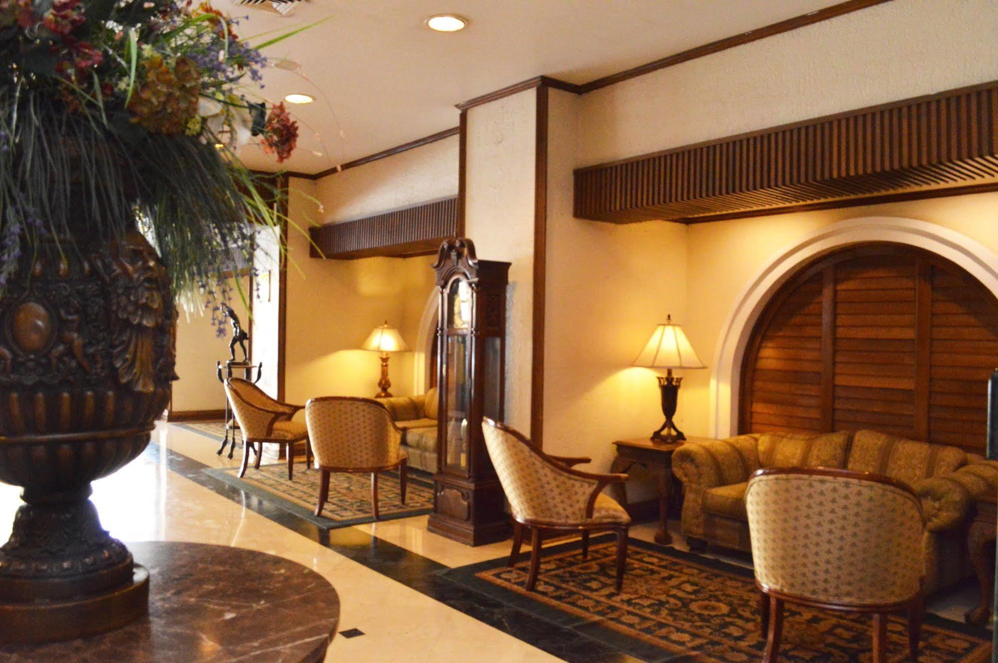 Quality Inn Chihuahua San Francisco Exterior photo