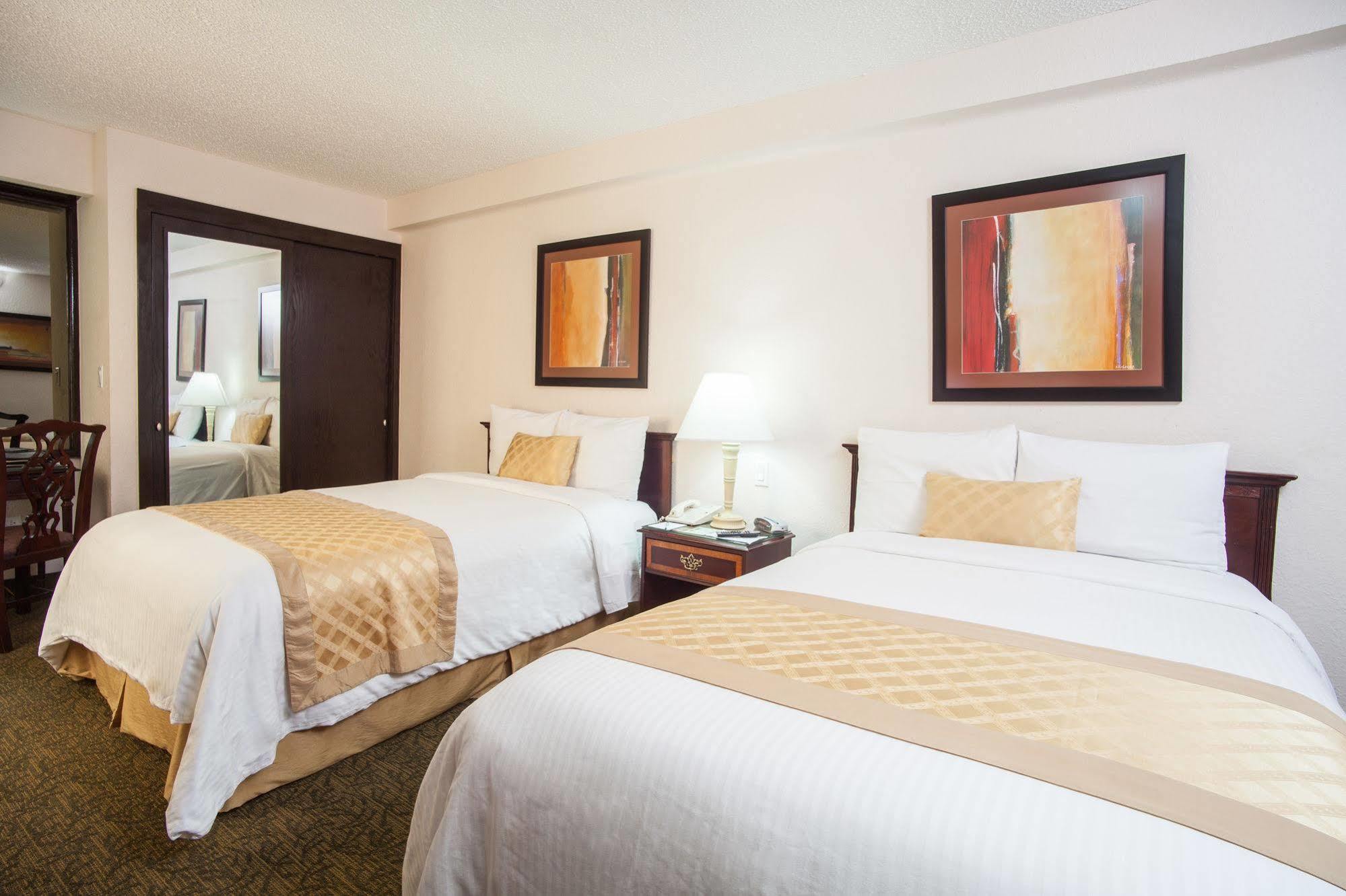 Quality Inn Chihuahua San Francisco Exterior photo